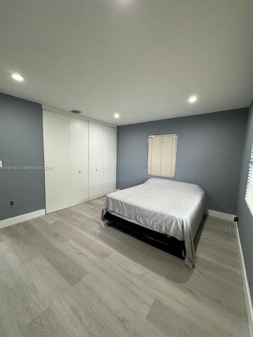 635 N 28th Ave, Hollywood, FL 33020