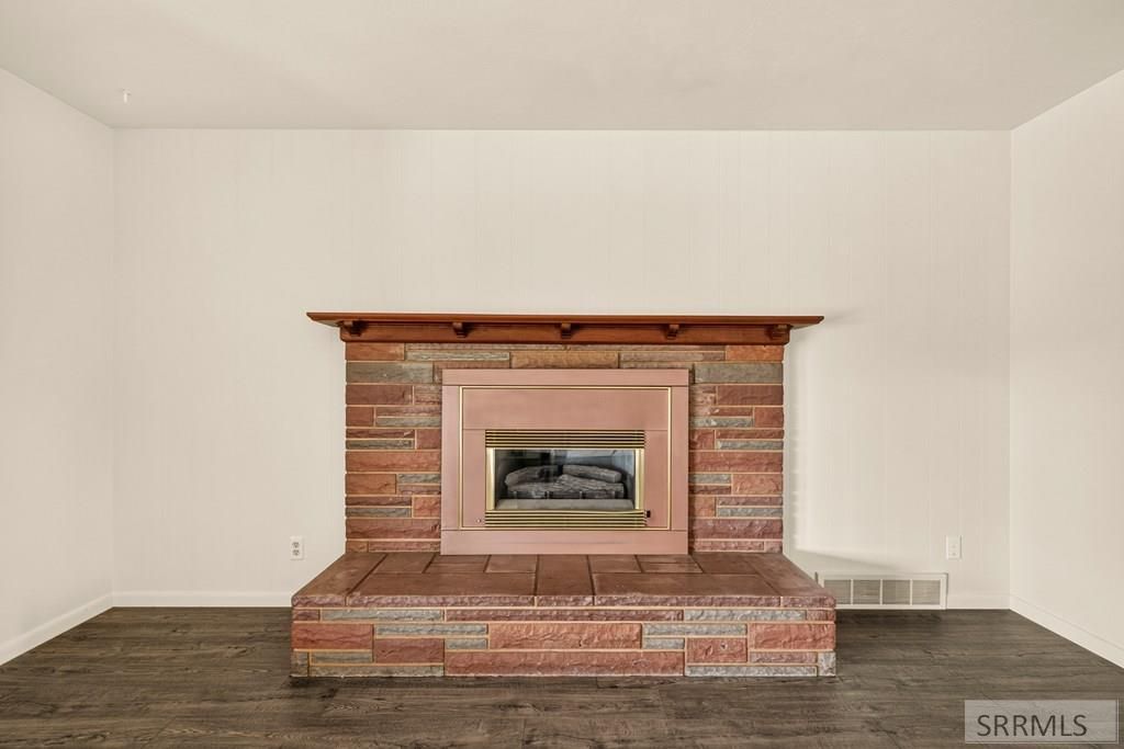 Image 13 of property listing at 1486 E 16th Street, Idaho Falls, ID 83404