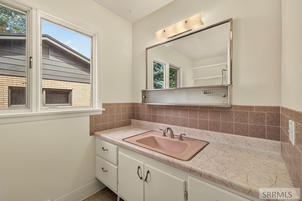 Image 32 of property listing at 1486 E 16th Street, Idaho Falls, ID 83404