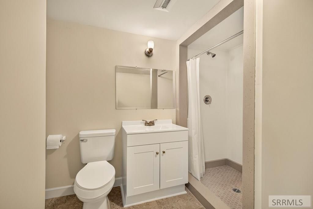 Image 42 of property listing at 1486 E 16th Street, Idaho Falls, ID 83404