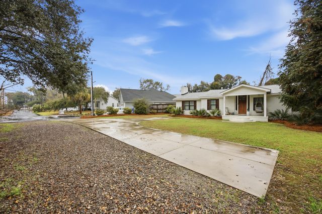 1173 Carter Avenue, Mount Pleasant, SC 29464