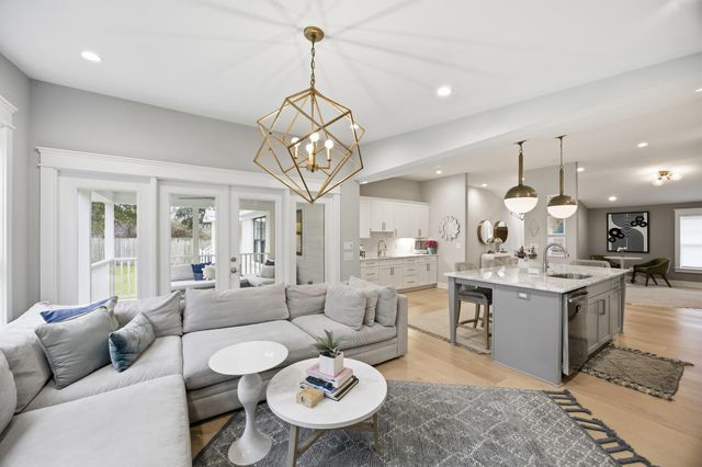 1173 Carter Avenue, Mount Pleasant, SC 29464