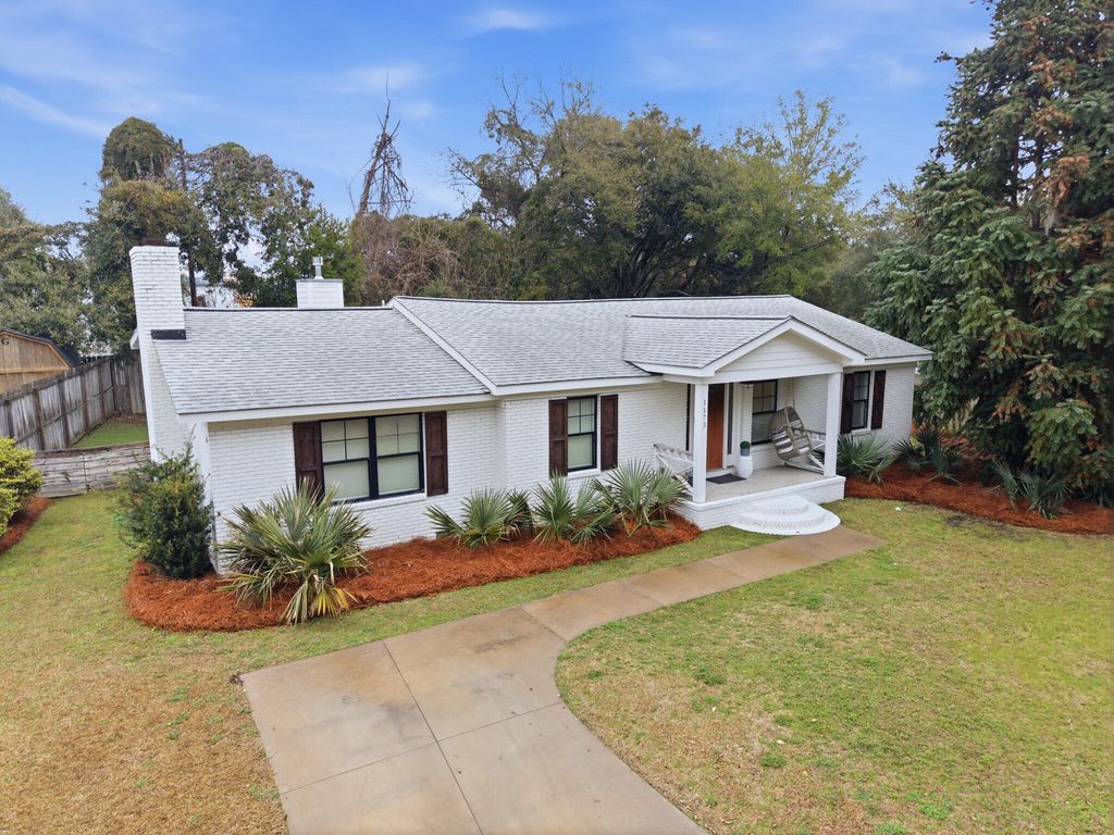 Image 1 of property listing at 1173 Carter Avenue, Mount Pleasant, SC 29464