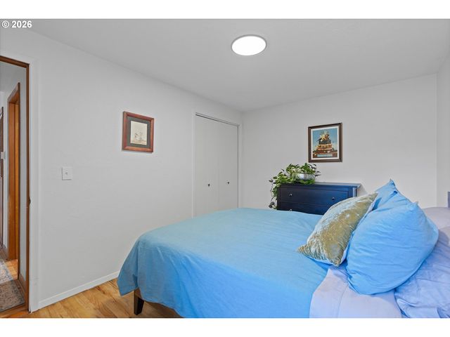 830 Sw DOLORES Dr, Waldport, OR 97394