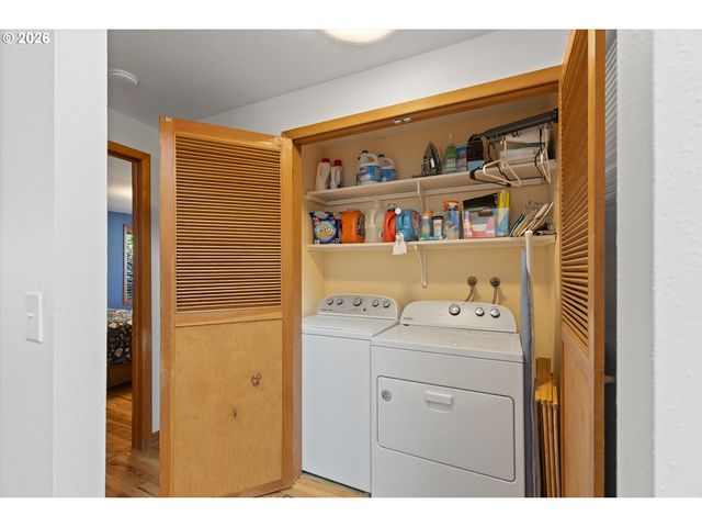 830 Sw DOLORES Dr, Waldport, OR 97394