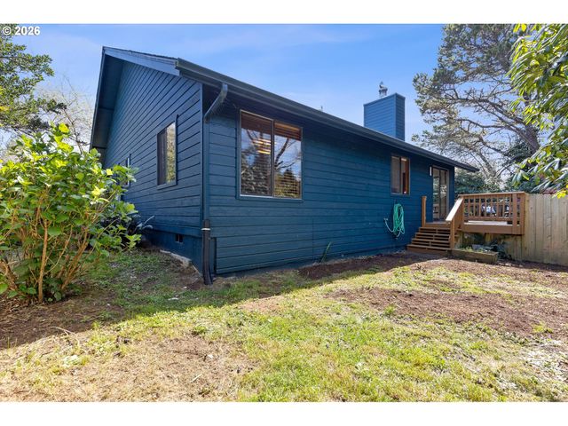 830 Sw DOLORES Dr, Waldport, OR 97394