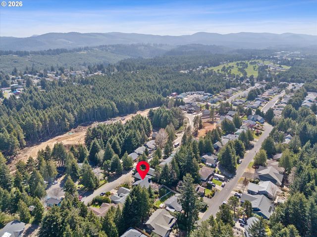 830 Sw DOLORES Dr, Waldport, OR 97394