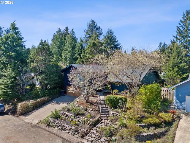 830 Sw DOLORES Dr, Waldport, OR 97394