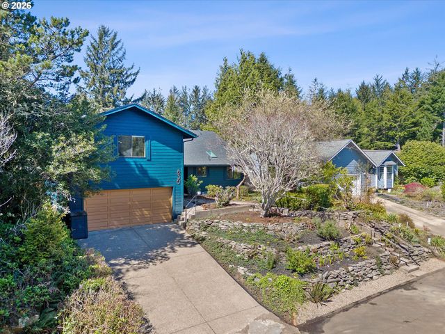 830 Sw DOLORES Dr, Waldport, OR 97394