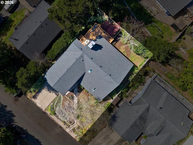 830 Sw DOLORES Dr, Waldport, OR 97394