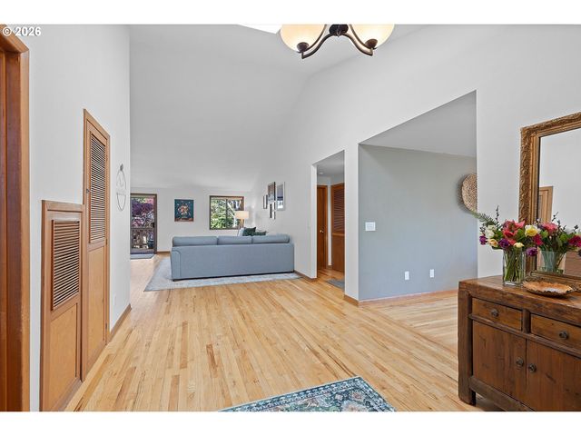 830 Sw DOLORES Dr, Waldport, OR 97394