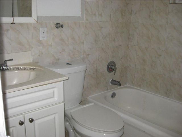 11 SW 32nd Ave 1, Miami, FL 33135