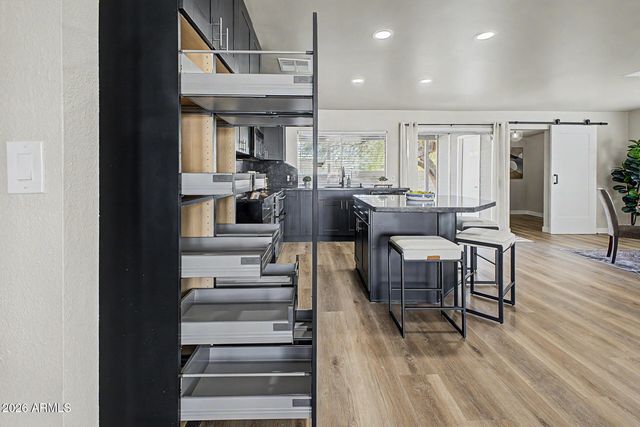 2015 E VISTA Drive, Phoenix, AZ 85022
