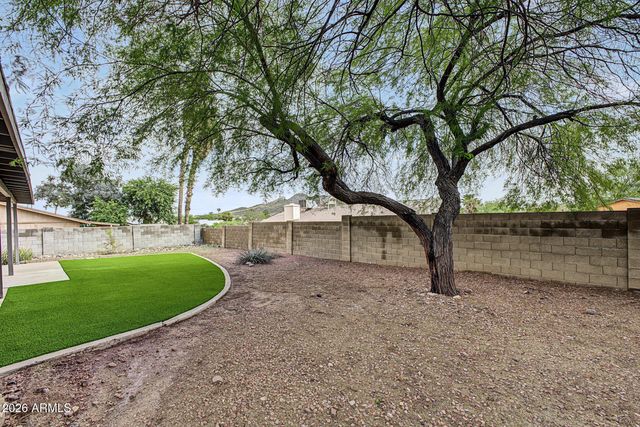 2015 E VISTA Drive, Phoenix, AZ 85022