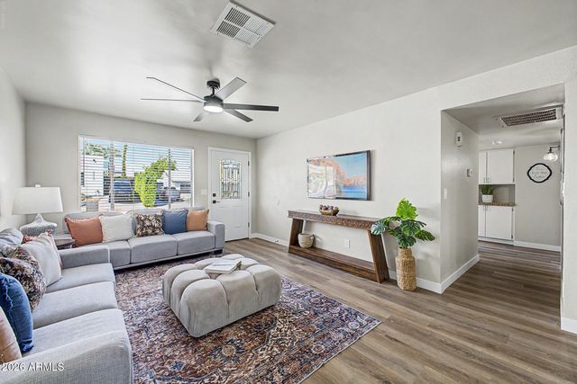 2015 E VISTA Drive, Phoenix, AZ 85022