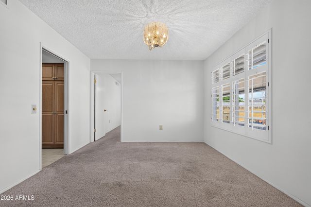 10806 W PINEAIRE Drive, Sun City, AZ 85351