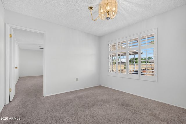 10806 W PINEAIRE Drive, Sun City, AZ 85351