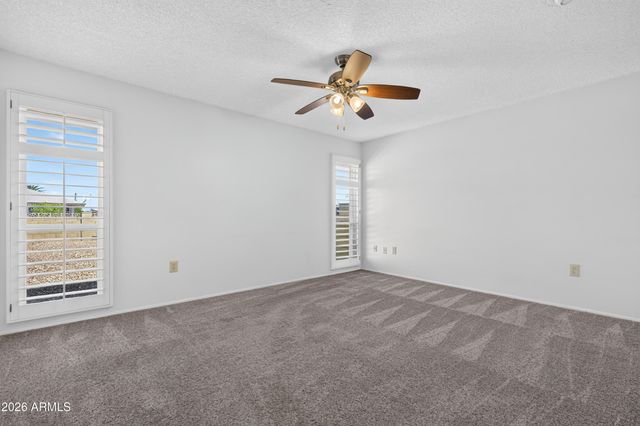 10806 W PINEAIRE Drive, Sun City, AZ 85351