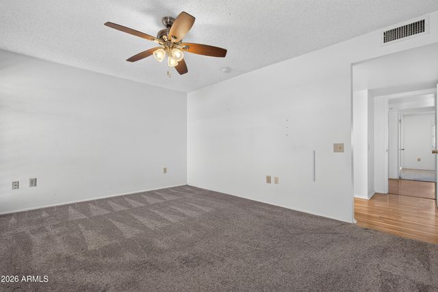 10806 W PINEAIRE Drive, Sun City, AZ 85351