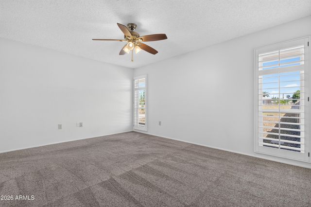 10806 W PINEAIRE Drive, Sun City, AZ 85351