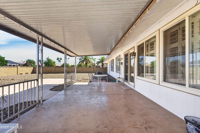 10806 W PINEAIRE Drive, Sun City, AZ 85351