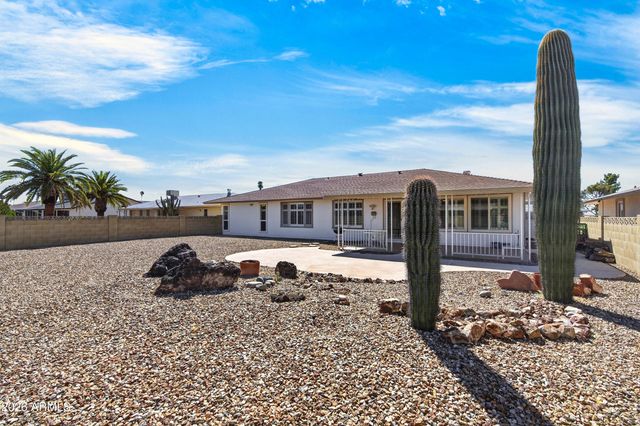 10806 W PINEAIRE Drive, Sun City, AZ 85351