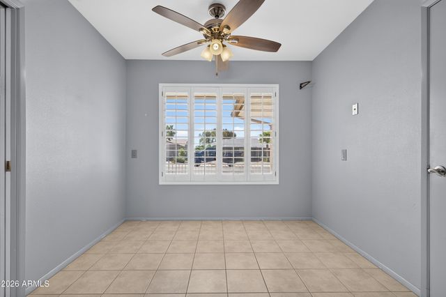 10806 W PINEAIRE Drive, Sun City, AZ 85351