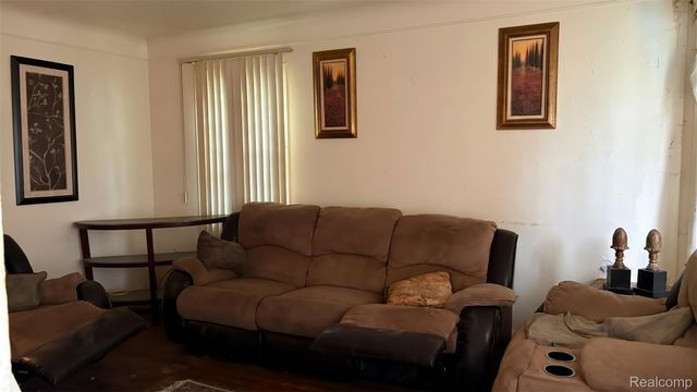 19966 Chapel Street, Detroit, MI 48219