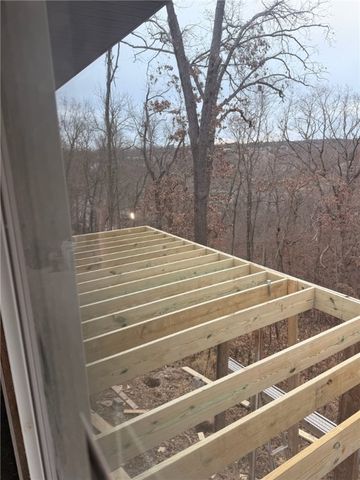 6 Waterside Lane, Bella Vista, AR 72715