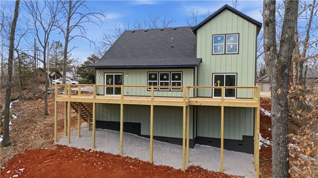 6 Waterside Lane, Bella Vista, AR 72715