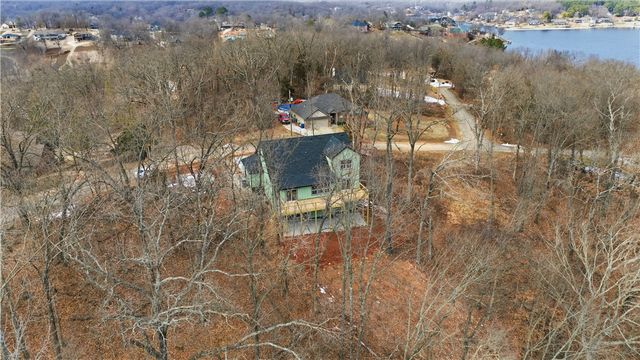 6 Waterside Lane, Bella Vista, AR 72715