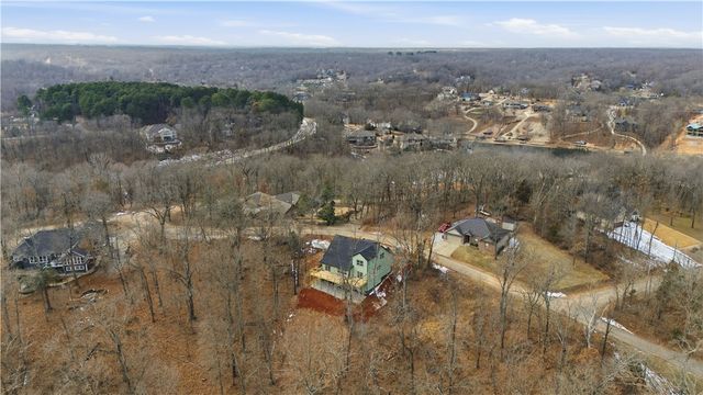 6 Waterside Lane, Bella Vista, AR 72715