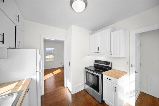 705 N Jefferson Street, Lowell, MI 49331