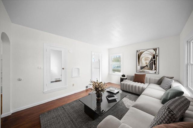 705 N Jefferson Street, Lowell, MI 49331