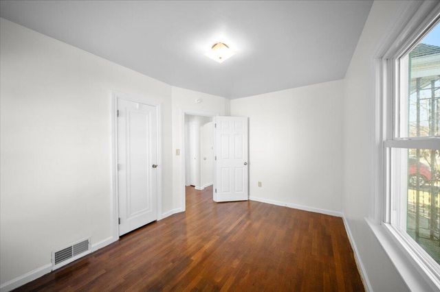 705 N Jefferson Street, Lowell, MI 49331