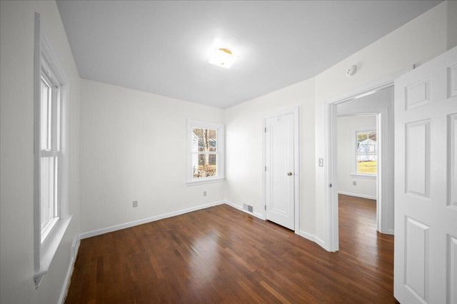 705 N Jefferson Street, Lowell, MI 49331