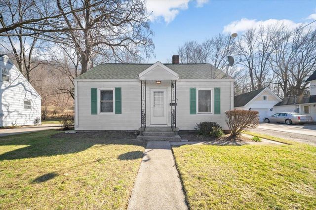 705 N Jefferson Street, Lowell, MI 49331