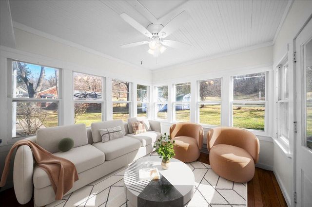 705 N Jefferson Street, Lowell, MI 49331