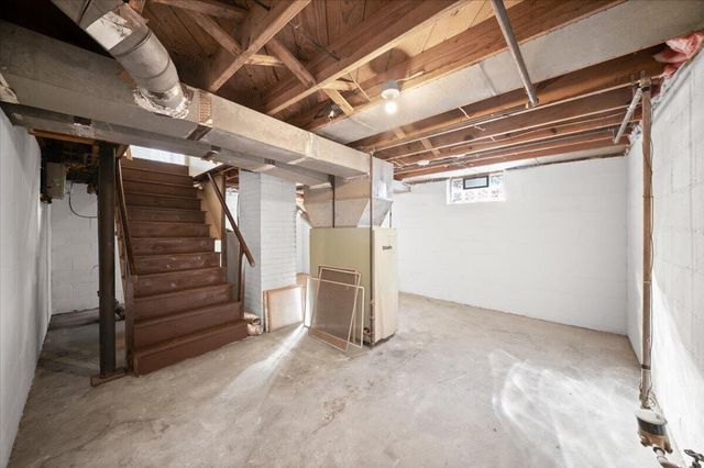 705 N Jefferson Street, Lowell, MI 49331