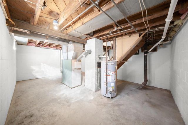 705 N Jefferson Street, Lowell, MI 49331