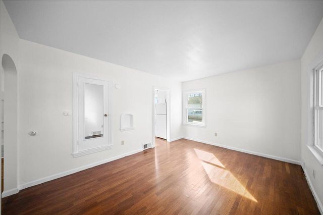 705 N Jefferson Street, Lowell, MI 49331