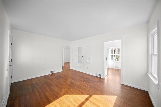 705 N Jefferson Street, Lowell, MI 49331