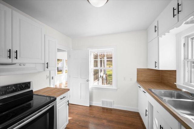 705 N Jefferson Street, Lowell, MI 49331