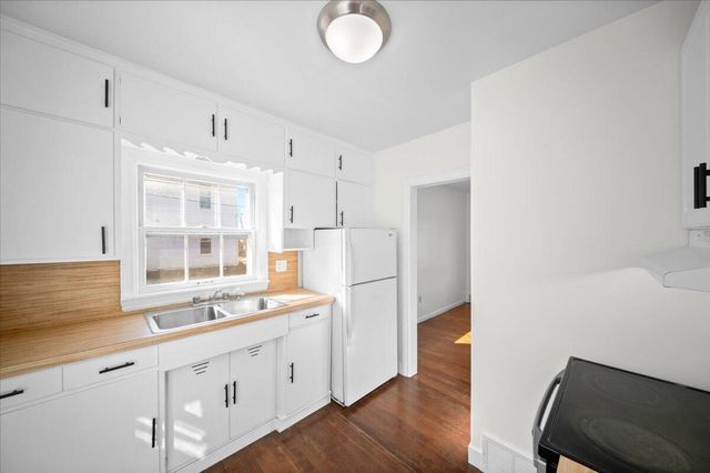 705 N Jefferson Street, Lowell, MI 49331