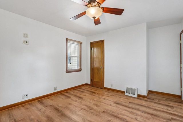 6715 W Harrison AVENUE, Milwaukee, WI 53219