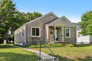 6715 W Harrison AVENUE, Milwaukee, WI 53219