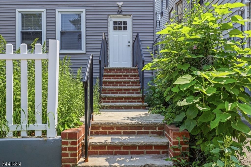 44 Fabyan Pl, Newark City, NJ 07108 — photo 5
