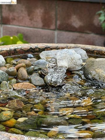 1799 Pomona St, Crockett, CA 94525