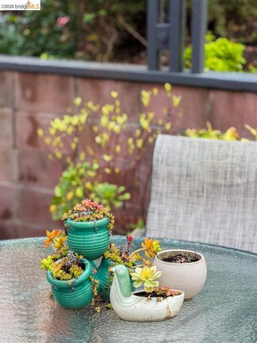 1799 Pomona St, Crockett, CA 94525