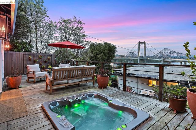 1799 Pomona St, Crockett, CA 94525